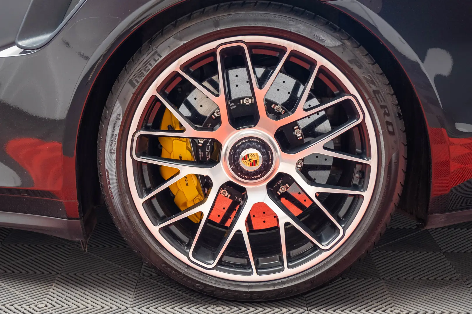Porsche 911 Turbo S - 991