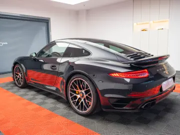Porsche 911 Turbo S - 991