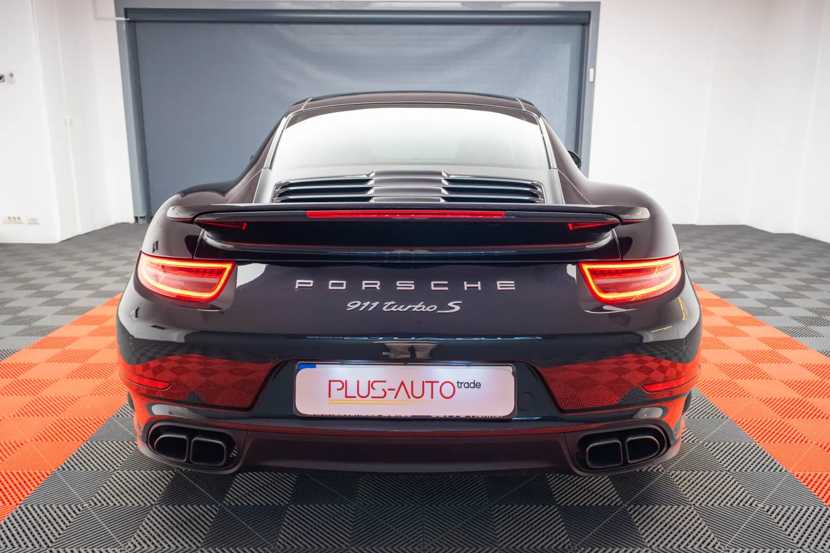 Porsche 911 Turbo S - 991
