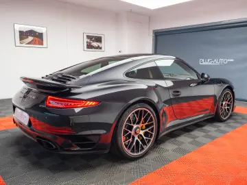 Porsche 911 Turbo S - 991