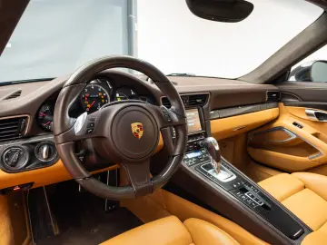 Porsche 911 Turbo S - 991