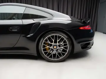 Porsche 911 Turbo S - 991