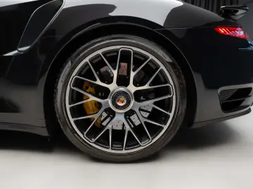Porsche 911 Turbo S - 991