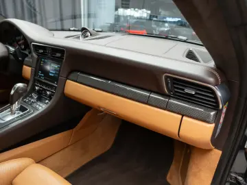 Porsche 911 Turbo S - 991