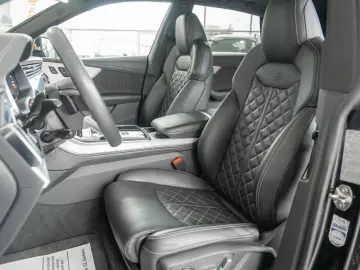 Audi Q8 60 TFSIe Quattro Tiptronic 