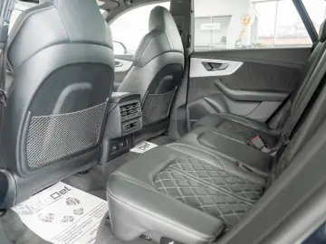 Audi Q8 60 TFSIe Quattro Tiptronic 