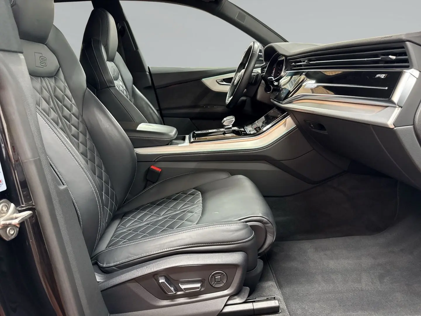 Q8 50 TDI S line qu tiptro 360°+AHK+HuD+Sthz