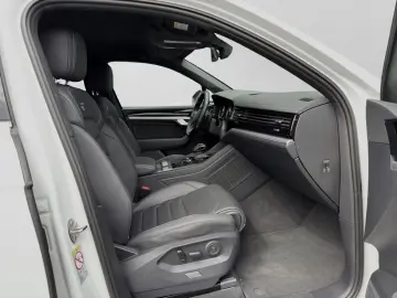 Touareg 3.0 TDI R-LINE