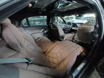 740 d xDrive Kristall Panorama TV Bowers & Wilki