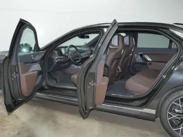 740 d xDrive Kristall Panorama TV Bowers & Wilki