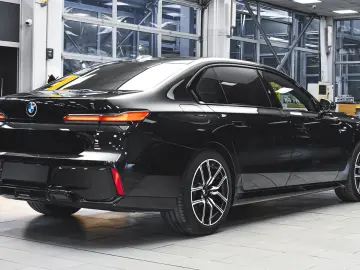 740d xDrive M Sport Mild Hybrid Sportautomatic