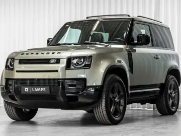 Defender 90 D300 X-Dynamic SE Black Pack
