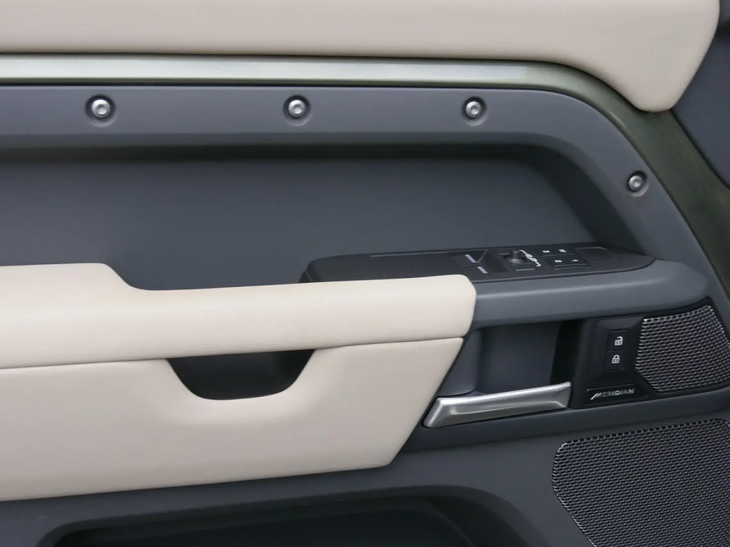 Defender 90 X-Dynamic HSE