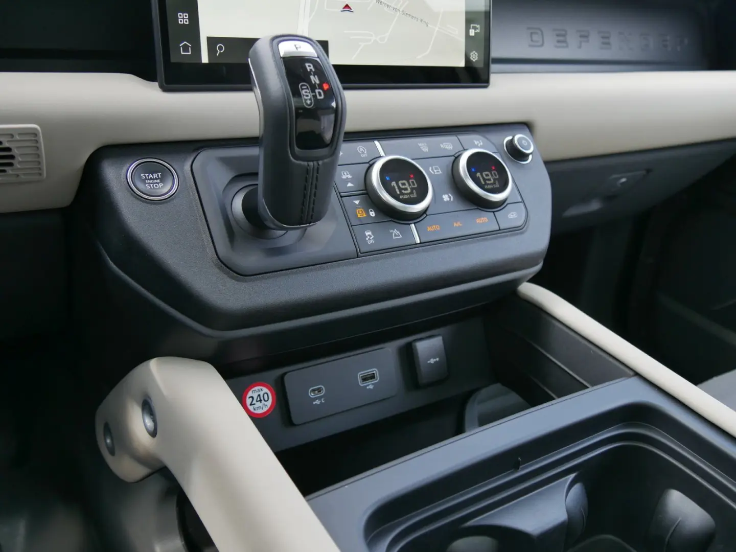 Defender 90 X-Dynamic HSE