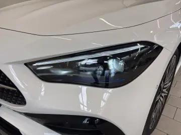 CLE 300 4M AMG LINE PREMIUM NIGHT+PANO+DIST+360°