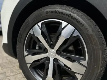 3008 1.6 PureTech 180 GT **360grad/Focal/Navi**