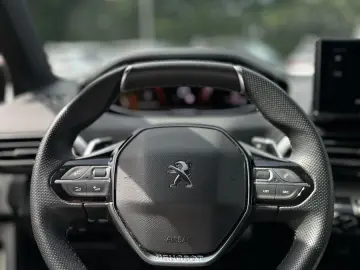 3008 1.6 PureTech 180 GT **360grad/Focal/Navi**