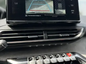 3008 1.6 PureTech 180 GT **360grad/Focal/Navi**
