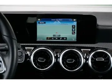 A 200 AHK Pano S-Dach Key LED Lane Navi RKam AUT