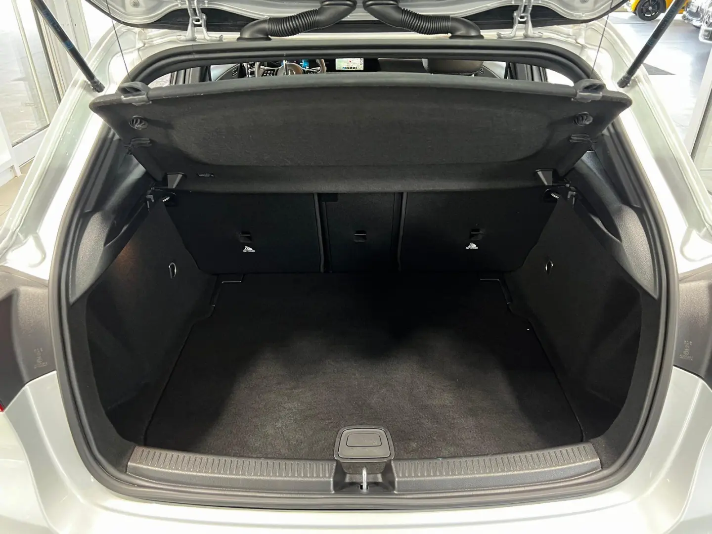 A 200 Style NAVI PDC&KAMERA KLIMAANLAGE+SHZ+MBUX