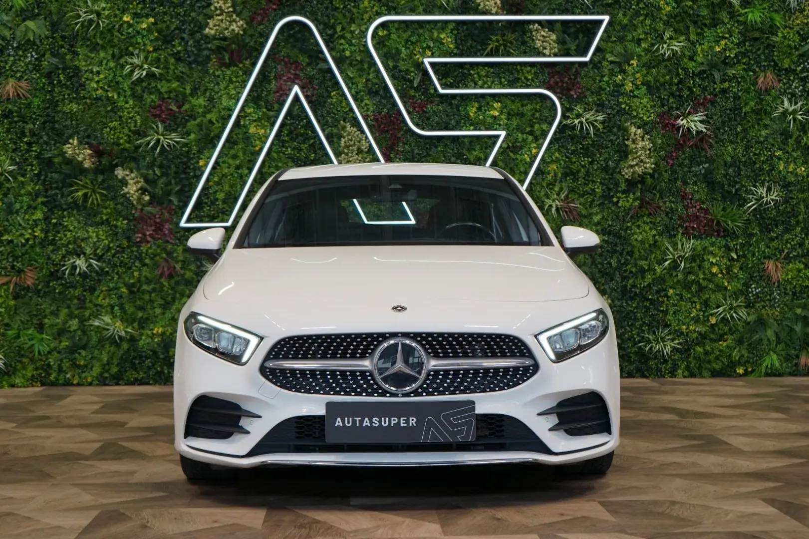 A200*AMG*CARPLAY*LED*CAMERA*17.851€ NETTO