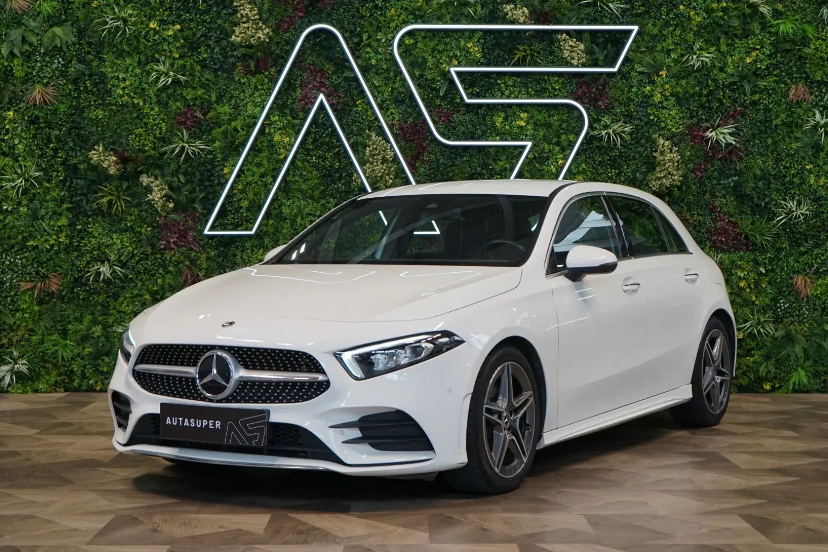 A200*AMG*CARPLAY*LED*CAMERA*17.851€ NETTO