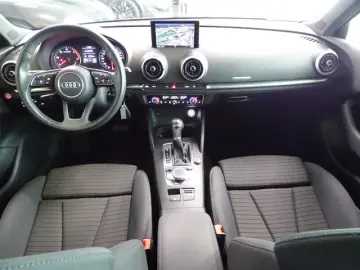 A3 40 TDI Sportback Quattro Navi Xenon PDC SHZ