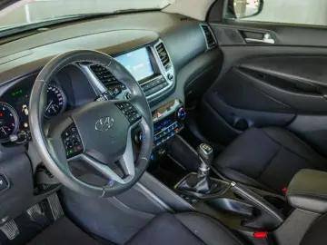 HYUNDAI TUCSON 2.0 CRDI Xpossi