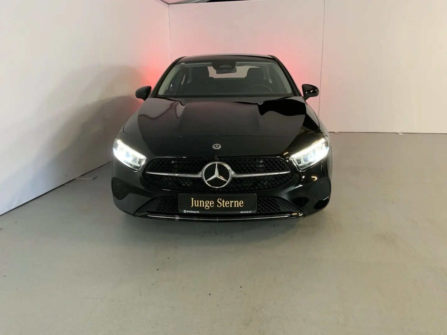 MERCEDES BENZ A180 Prog Limo LED MBUX LEASING