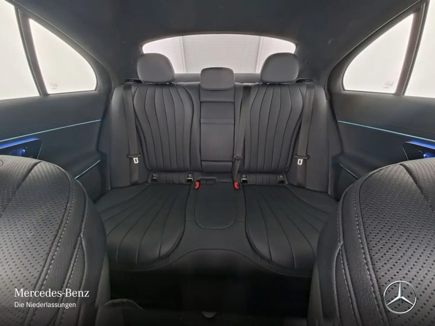 E 300 e EXCLUSIVE Prem/DISTR/SUPERSCREEN/20