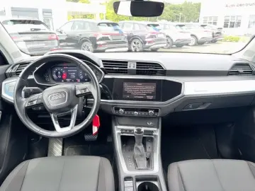 Q3 45 TFSI S-tronic quattro S-Line AHK+LED+NAVI+
