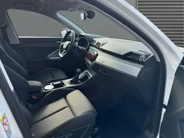 Q3 40 TFSI quattro NAVI+GJR+SHZ+LED+PDC