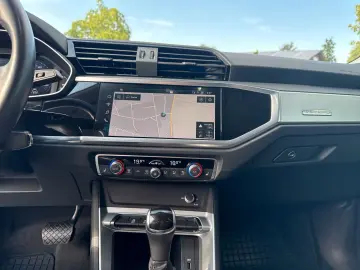 Q3 40 TFSI quattro NAVI+GJR+SHZ+LED+PDC