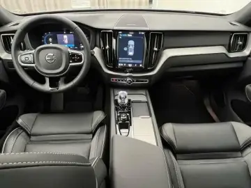 XC 60 XC60 Plus Dark AWD B4