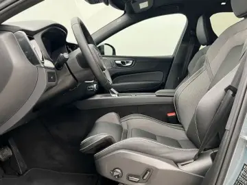 XC 60 XC60 Plus Dark AWD B4