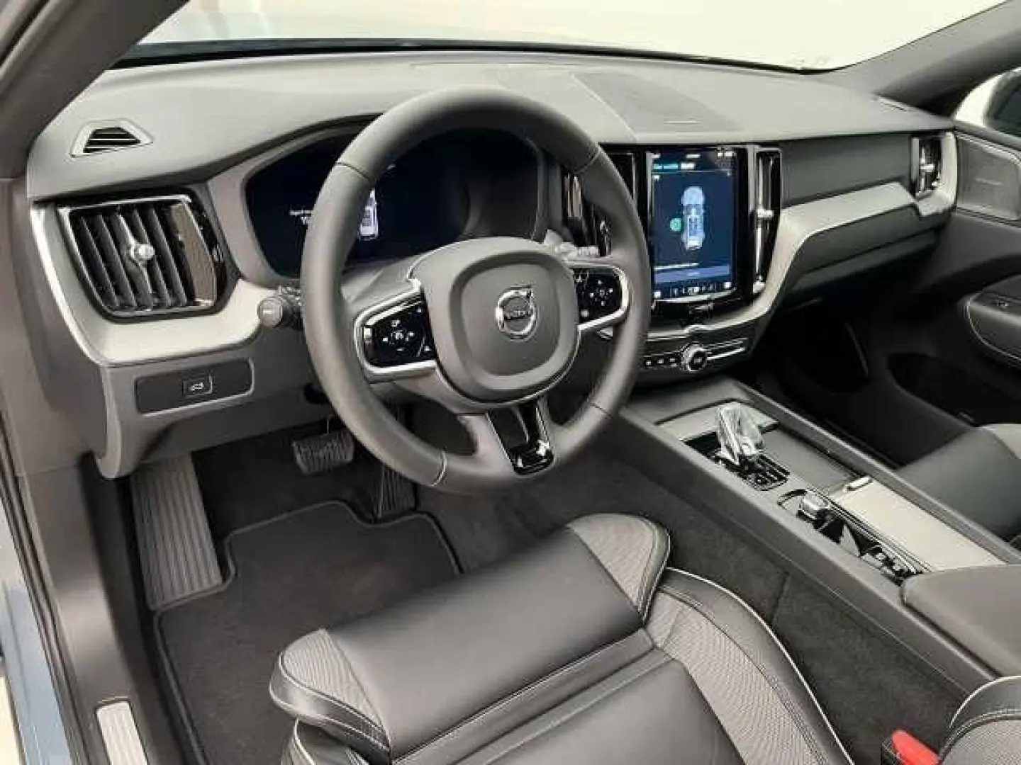 XC 60 XC60 Plus Dark AWD B4