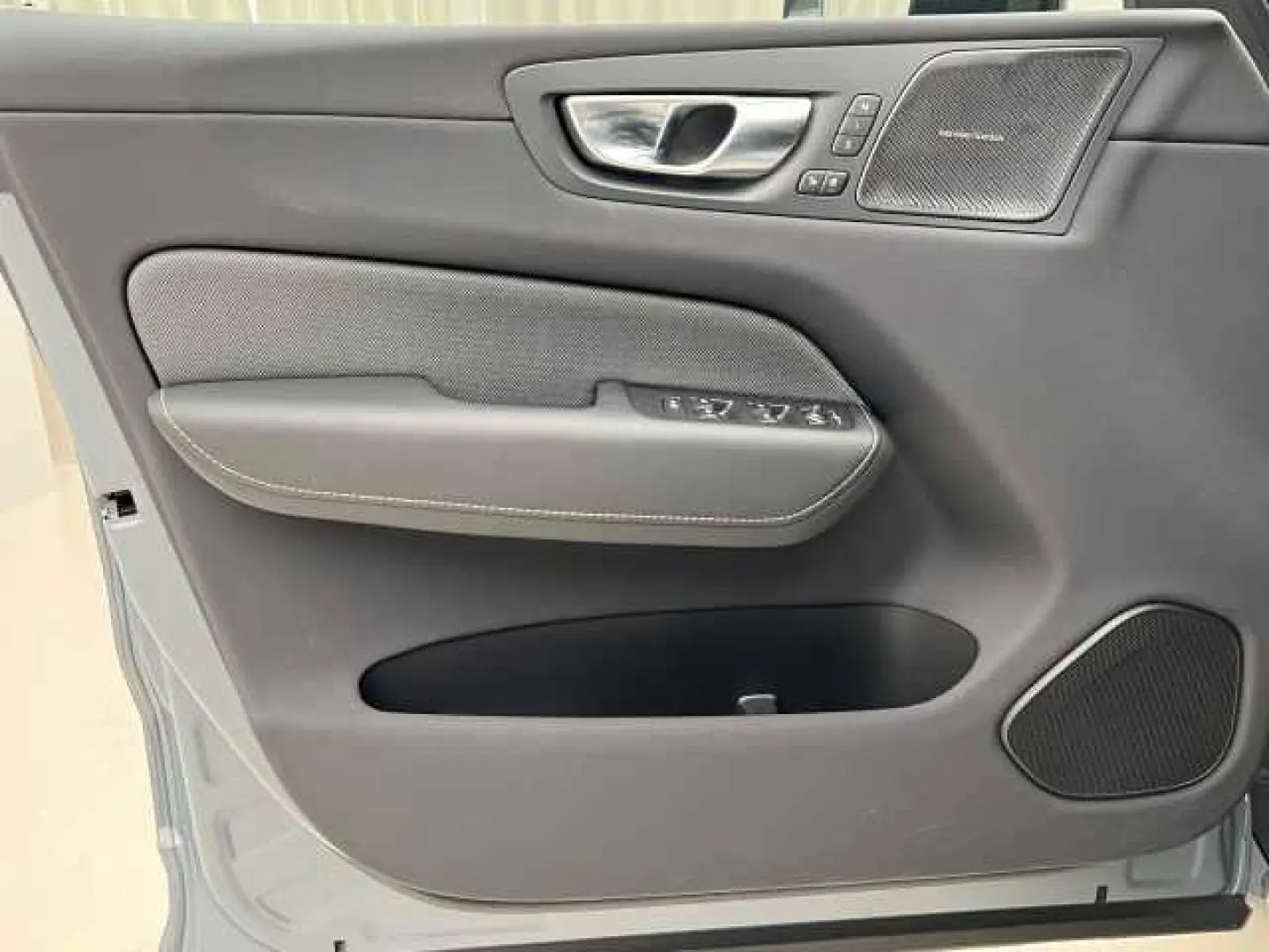 XC 60 XC60 Plus Dark AWD B4