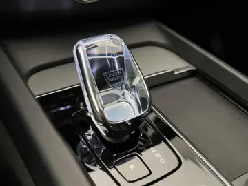 XC 60 XC60 Plus Dark AWD B4