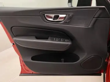 XC 60 XC60 Plus Dark AWD B4 AUT