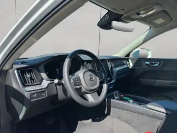 XC60 B4 AWD Momentum-Pro Aut Glasd AHK Google-Ma