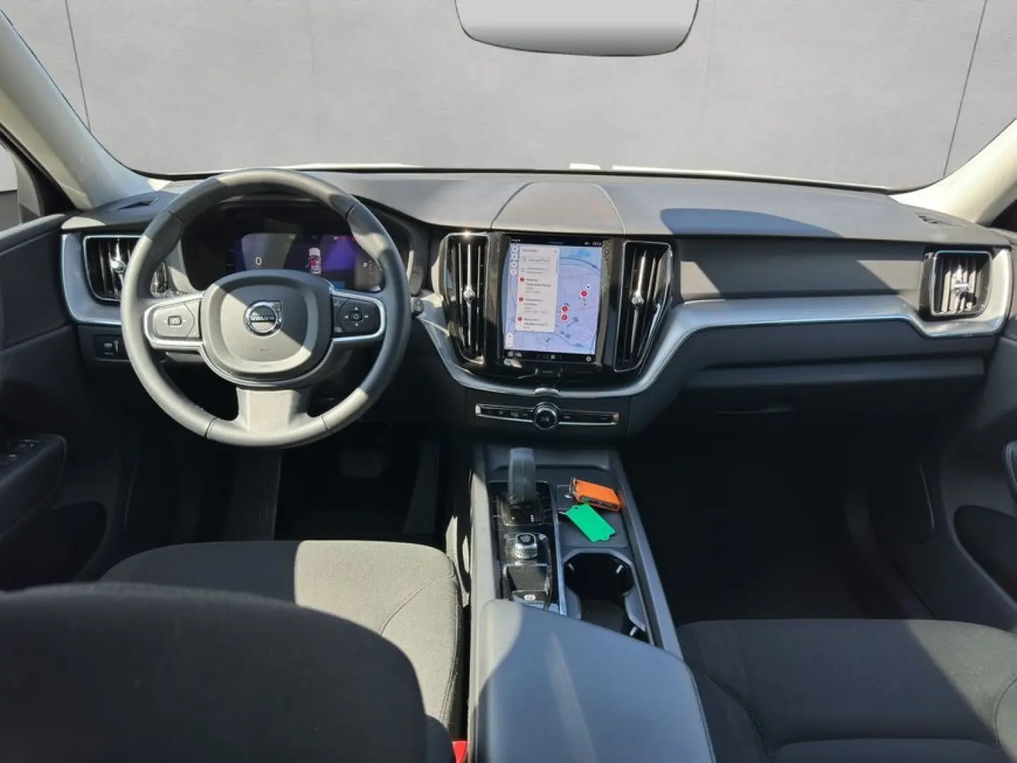 XC60 B4 AWD Momentum-Pro Aut Glasd AHK Google-Ma