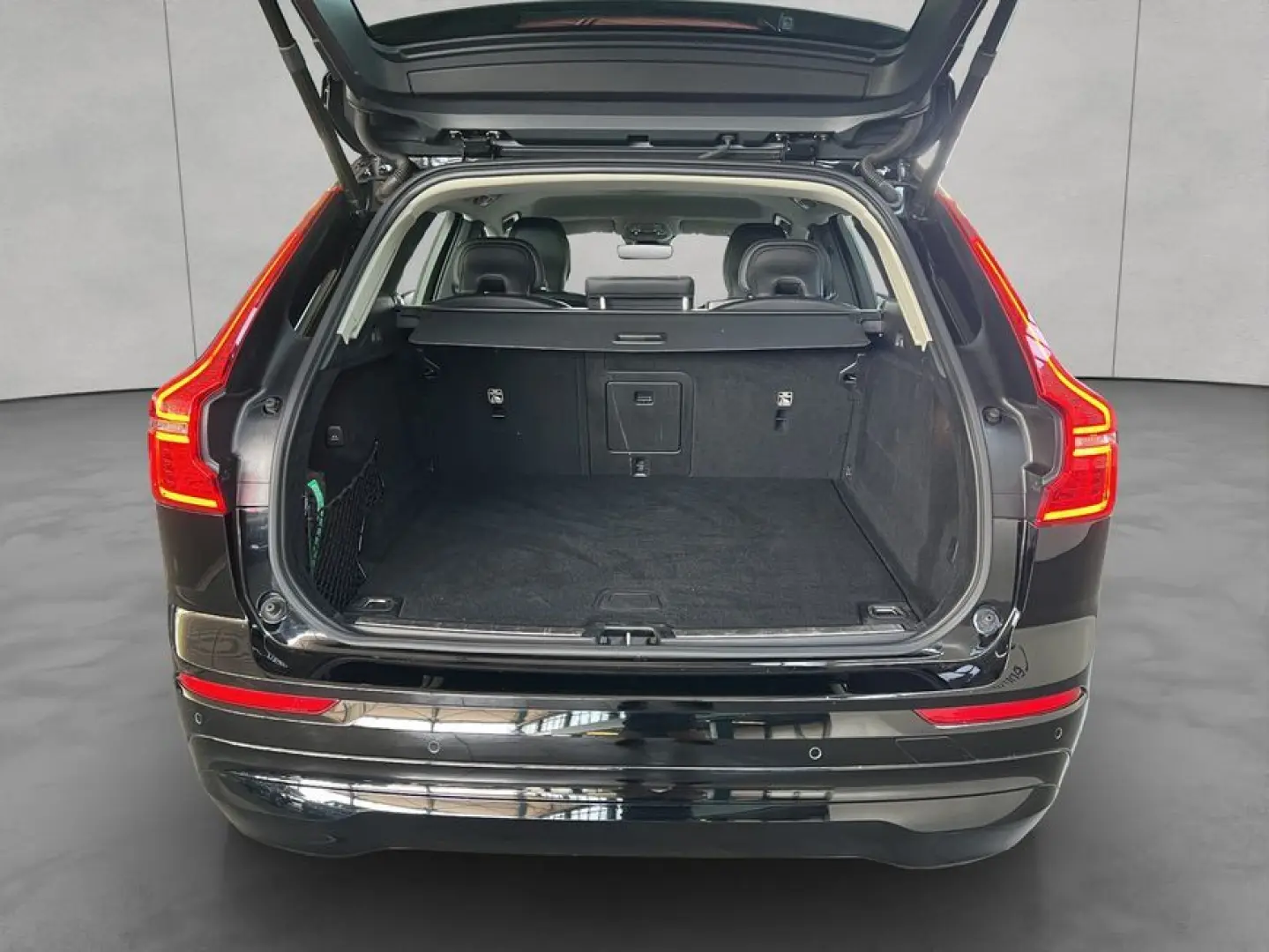 XC60 B4 AWD Momentum-Pro Aut Vollleder Standheiz