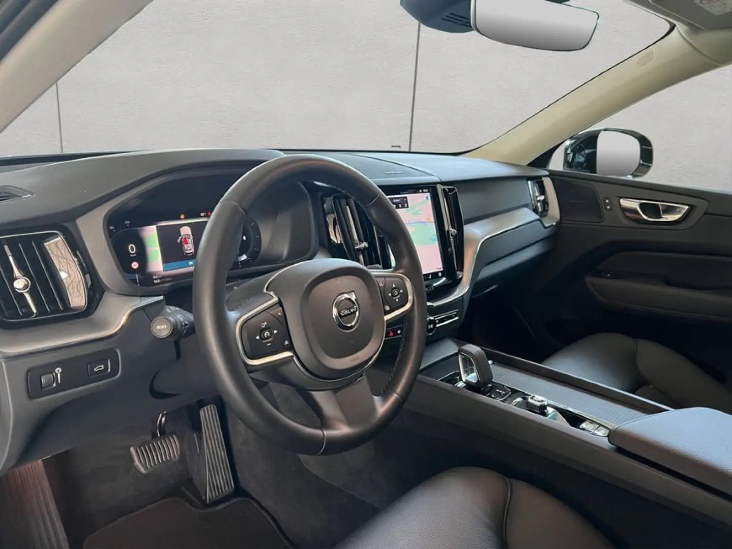 XC60 B4 AWD Momentum-Pro Aut Vollleder Standheiz