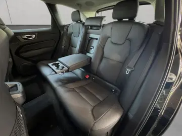 XC60 B4 AWD Momentum-Pro Aut Vollleder Standheiz