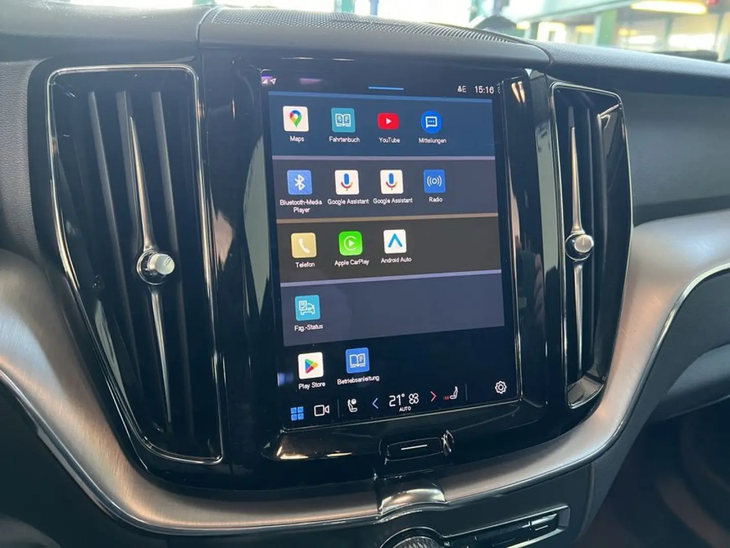 XC60 B4 AWD Momentum-Pro Aut Vollleder Standheiz