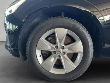 XC60 B4 AWD Momentum-Pro Aut Vollleder Standheiz