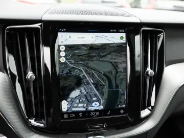 XC60 B4 R-Design AWD NAVI FACEL. LED AHK PANO