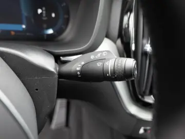 XC60 B4 R-Design AWD NAVI FACEL. LED AHK PANO