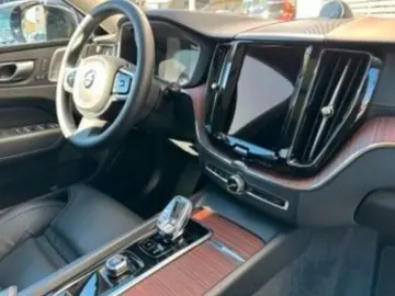 XC60 B4 D AWD Ultimate Dark*360Kamera*B&W*MASSAG