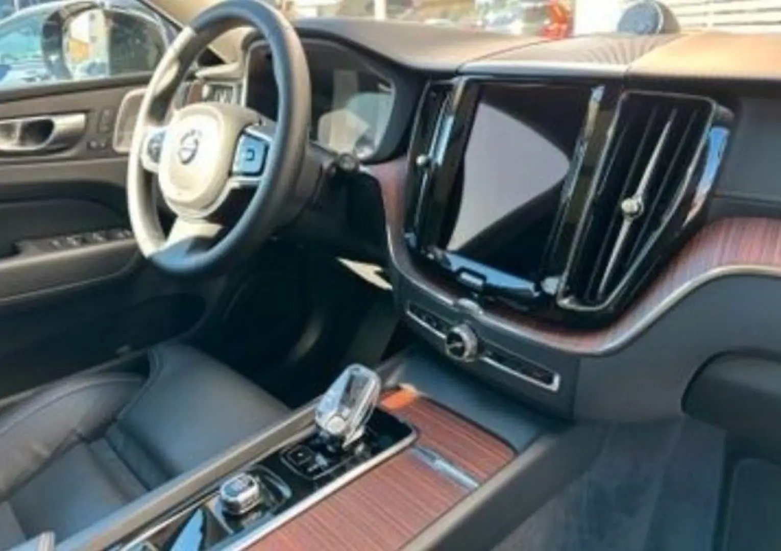 XC60 B4 D AWD Ultimate Dark*360Kamera*B&W*MASSAG